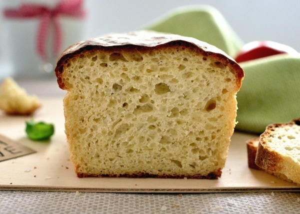 Domowy chleb bez wyrabiania