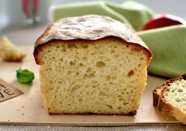 Domowy chleb bez wyrabiania